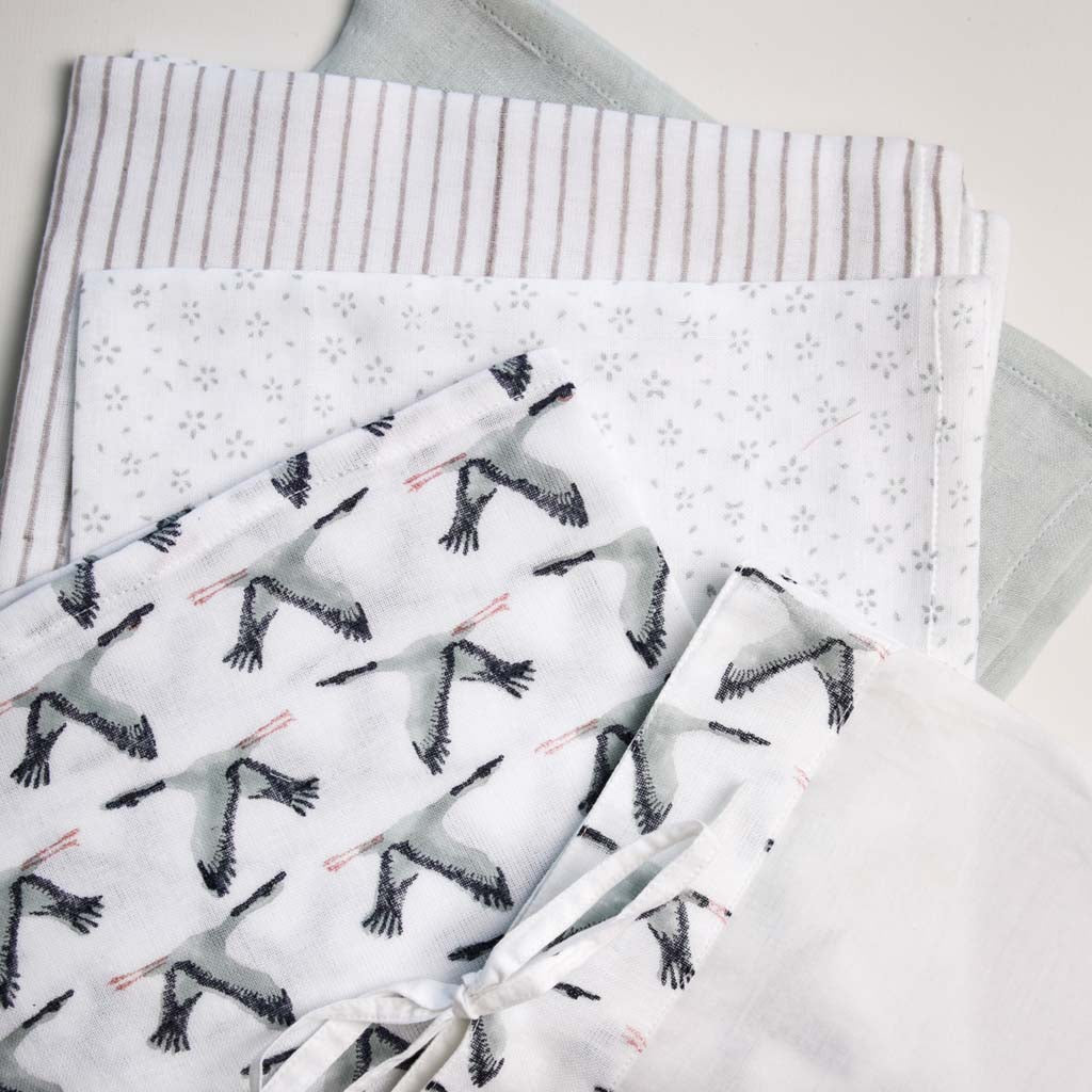 Muslin Swaddle Blue Bird - Rowan Essentials